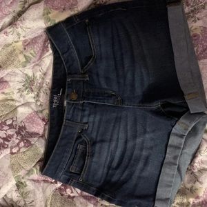 Size 6 Mid Rise jean shorts